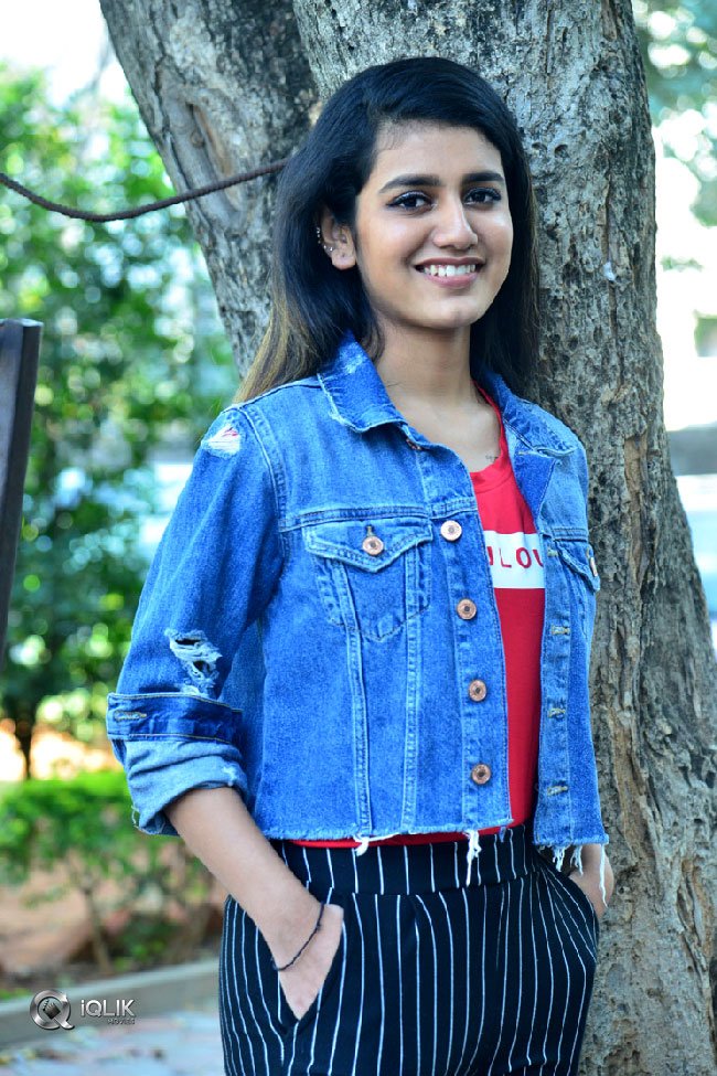 Priya-Prakash-Varrier-New-Photos